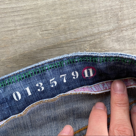 Billabong Distressed Boyfriend Jeans - Picture 3 of 8
